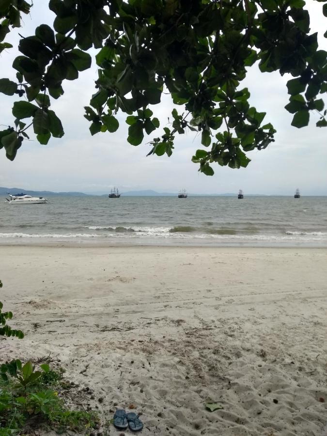 Apto Na Praia De 1 Dormitorio Com Vista Pro Mar A Poucos Passos Da Areia Apartment Florianopolis Exterior photo